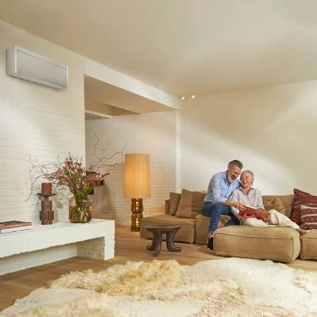 Daikin airco in een sfeervolle woonkamer